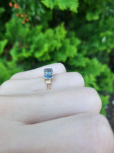 Load image into Gallery viewer, 6127: Vintage: 18ct Gold Blue Aquamarines Baguette Cut Diamonds Dress Ring- eye candy