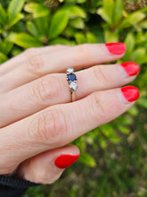 Cargar imagen en el visor de la galería, 1017: Vintage/Antique: 18ct Gold Platinum Set Blue Sapphire (0.65ct) Diamonds (0.30ct) Ring