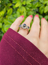 Cargar imagen en el visor de la galería, 0655: Vintage: 18ct White Gold French Blue Sapphires Diamonds Art Deco Style Ring- Date Mark 1975