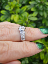 Cargar imagen en el visor de la galería, 0451: Vintage: 14ct Gold Art Deco Style Diamonds Ring- striking, sparkling, symmetry in