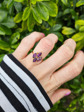 Cargar imagen en el visor de la galería, 0798: Vintage: 14ct Gold Marquise- Cut Purple Amethysts Ring- Geometric Set 