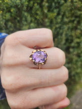 Cargar imagen en el visor de la galería, 1170: Vintage; 9ct Gold Lilac Amethyst Solitaire Ring- mature stone, lovely hues