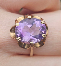 Load image into Gallery viewer, 1170: Vintage: 9ct Gold Lilac Amethyst Solitaire Ring