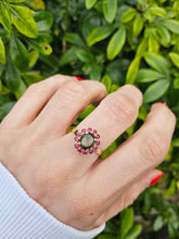 Cargar imagen en el visor de la galería, 0047: Vintage: Exquisite 14ct Gold Star Sapphire 12 Rubies Flower Head Ring- striking symmetry