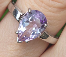 Load image into Gallery viewer, 6422 Vintage: 9ct White Gold Pear-Cut Lilac Amethyst Ring