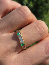 Load image into Gallery viewer, 1195: Vintage Rare: 18ct Gold Green Diopside Sapphires Stacker Ring