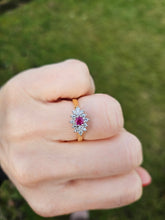 Load image into Gallery viewer, 1073: Vintage: 18ct Gold Ruby 14 Diamonds Cluster Ring-lovely sparkle
