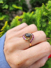 Load image into Gallery viewer, 1437: Vintage: 18ct Gold Blue Sapphire Red Topaz Swirl Cluster Ring- Dramatic statement