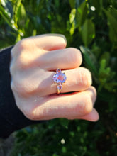 Cargar imagen en el visor de la galería, 1131 Vintage: 9ct Gold Lilac Amethyst Trilogy Dress Ring- captivating cut combination