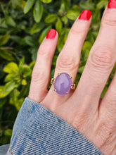 Load image into Gallery viewer, 1319: Vintage: 9ct God Large "Carbuncle" Lavender Jade Cocktail Ring - delightful, nice weight