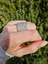 Load image into Gallery viewer, 6330 Vintage: 9ct White Gold Large Greek Key Natural Sparkling Diamonds Statement Ring