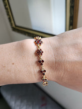 Load image into Gallery viewer, 1991: Vintage: 9ct Gold Floral Garnet Bracelet (17.5cm) - Exquisite, nice weight