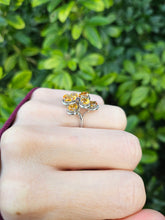 Cargar imagen en el visor de la galería, 0673: Vintage: Rare 14ct Gold 6 Citrines Almandine Garnet Floral Cocktail Ring- striking colours
