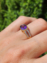 Cargar imagen en el visor de la galería, 1031: Vintage 9ct Gold Amethyst Diamonds Openwork Dress Ring- sparkling design