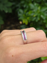Load image into Gallery viewer, 2118: Vintage: 9ct White Gold Almandine Garnets Stacker Ring- Picture perfect