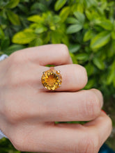 Load image into Gallery viewer, 6318: Vintage: Egyptian 9ct Gold Round Cut Yellow Citrine Ring- rare beauty