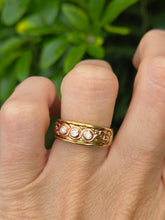 Load image into Gallery viewer, 2120: Vintage & Heavy 9ct Gold Round Cut Diamond Trilogy Clogau Style- Statement