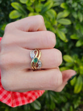 Load image into Gallery viewer, 0401: Vintage: 14ct Gold Emerald Crossover Cocktail Ring - lovely symmetry
