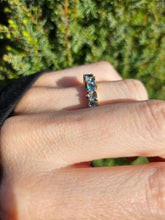 Cargar imagen en el visor de la galería, 1487: Vintage: Rare 9ct Gold Trillion Cut Aquanarines 6-Stone Ring- special