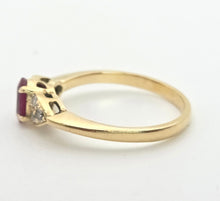 Cargar imagen en el visor de la galería, 2332 Vintage: 18ct Gold Ruby Diamonds Trefoil Set Ring- Lovely piece