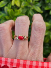 Cargar imagen en el visor de la galería, 0402: Vintage: 14ct Gold Geometric Set Red Cabochon Coral Signet Ring