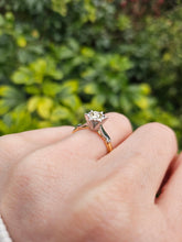 Cargar imagen en el visor de la galería, 1092: Vintage Rare 18ct Mixed Gold Yellow Diamond Diamonds Ring- lovely combination