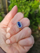 Load image into Gallery viewer, 6334: Vintage: 18ct Gold Cornflower Blue Sapphires 16 Diamonds Dress Ring- exquisite example. date mark 1992