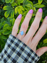 Cargar imagen en el visor de la galería, 0695: Vintage: 9ct Gold Light Blue Chalcedony Diamonds Cocktail Ring - Dreamy combination