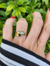 Cargar imagen en el visor de la galería, A0190: Vintage: 18ct Gold Emerald Diamonds Snake Ring perfect harmony