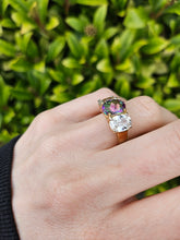 Load image into Gallery viewer, 6338 Vintage: Statement: 9ct Gold Caribbean Topaz Glacier Topaz Trilogy Ring