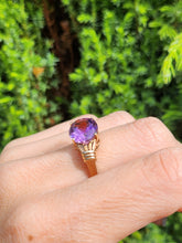 Load image into Gallery viewer, 1788: Vintage: 9ct Gold Purple Amethyst Solitaire Signet Ring- seductive cut & colour, nice weight