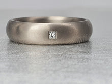 Load image into Gallery viewer, 2912: Vintage: Rare Titanium & Princes Cut Diamond Solitaire Band - strong design – superb condition