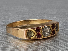 Cargar imagen en el visor de la galería, 3175: Antiguo: Anillo de oro de 15 quilates Anillo de barco con rubíes y diamantes en pasta - excelente