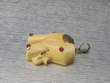 Load image into Gallery viewer, 3467: Vintage & Heavy 14ct Gold White Elephant Pendant - nice detail splendid condition