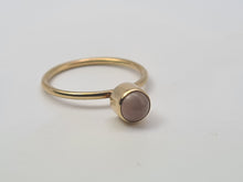 Load image into Gallery viewer, 4678: Vintage: 9ct Gold "Arts & Crafts" Blue Moonstone Ring- eye catching