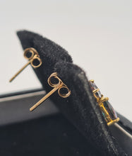 Load image into Gallery viewer, 4968: Vintage: 9ct Gold Caribbean Topaz Drop Stud Earrings- petite colour changers