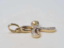 Load image into Gallery viewer, 4955: Vintage: 9ct Gold Simulated Diamonds Cross Pendant- lovely