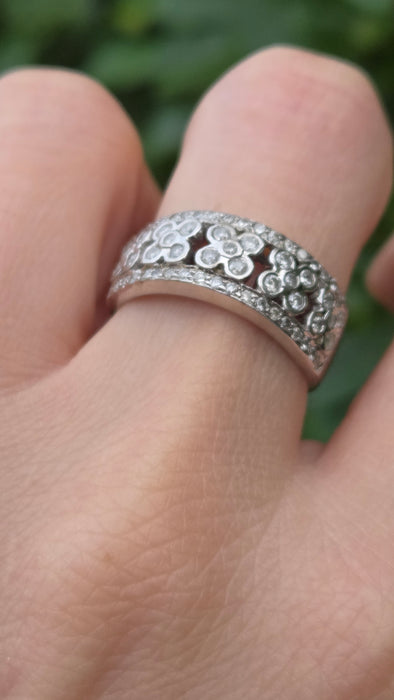 Vintage: 9ct White Gold 49 Diamond Openwork Floral Cluster Band Ring