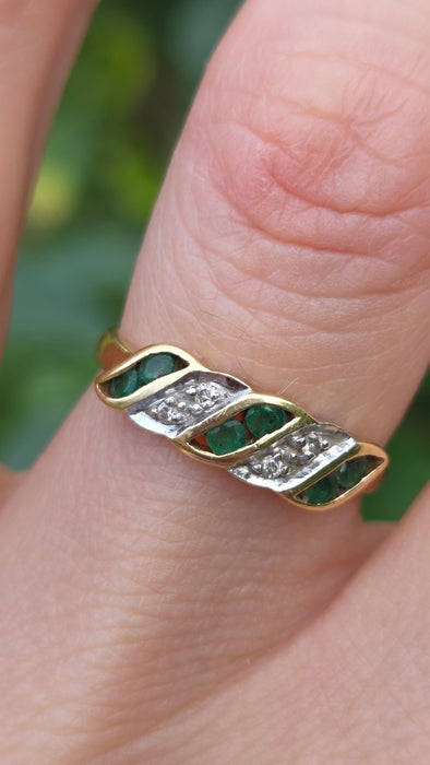 Vintage: 18ct Yellow Gold Emerald & Diamond Crossover Ring — From 1994
