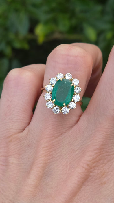 Vintage: 18ct Yellow Gold Emerald 2.45ct & Diamond 1.50ct Oval Cluster Dress Ring — From 1980