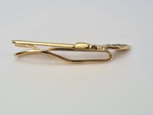 Cargar imagen en el visor de la galería, 4071:Vintage: (1982) 9ct Gold Blue Sapphires &quot;Pistol&quot; Tie Pin- 41 years old collectors item
