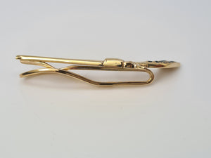 4071:Vintage: (1982) 9ct Gold Blue Sapphires "Pistol" Tie Pin- 41 years old collectors item