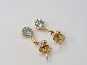 5341: Vintage:9ct Gold round Cut Swiss Blue Topaz Drop Earrings- lovely cut and colours