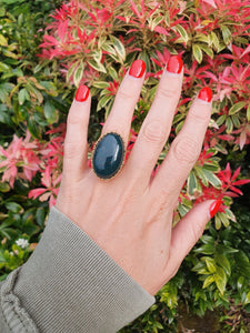 4004: Vintage:: 18ct Gold Large Cabochon Cut Bloodstone Statement Ring-Unisex appeal