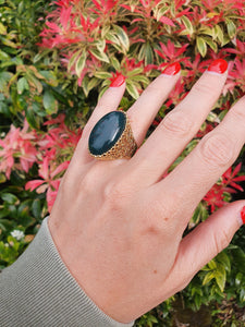 4004: Vintage:: 18ct Gold Large Cabochon Cut Bloodstone Statement Ring-Unisex appeal