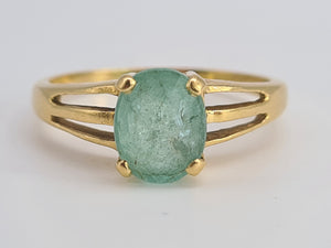 0153: Vintage & Rare; 18ct Gold Green Paraiba Tourmaline Solitaire- simple beauty