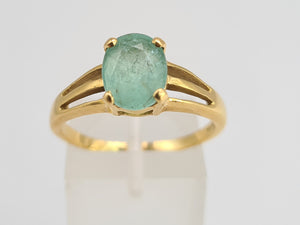 0153: Vintage & Rare; 18ct Gold Green Paraiba Tourmaline Solitaire- simple beauty