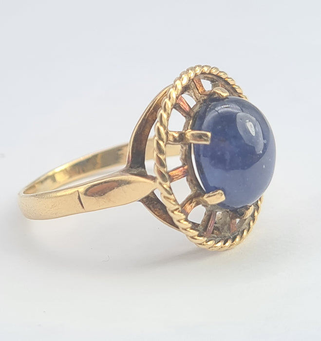 6014 Vintage & Rare: 9ct Gold Large Blue Sapphire "Carbuncle" Solitaire- from 1978