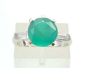 5524:Vintage: 14ct White Gold Translucent Agate White Sapphires Dress Ring- exquisite combination