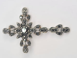 5665:Vintage & Rare: 9ct White Gold Black Diamond Encrusted Cross Pendant- superb